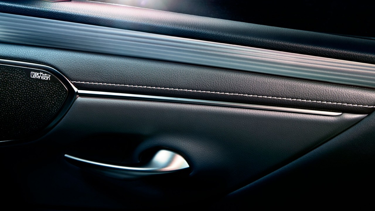lexus-es-300h-mark-levinson-03-1920x1080