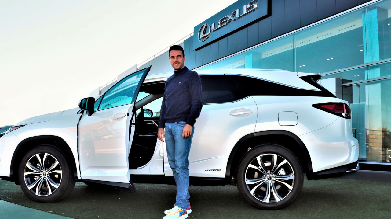 Lexus renueva acuerdo con Roberto Bautista 