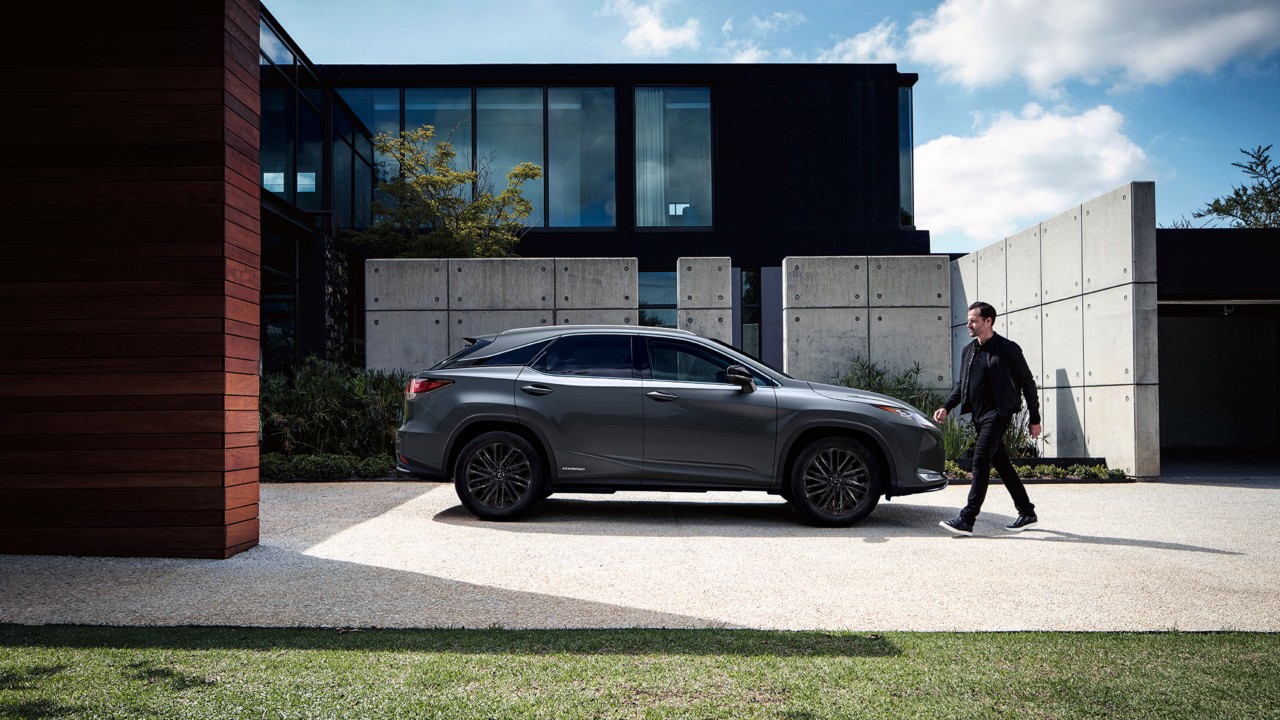 Lexus presenta la nueva gama RX 2022 con un nuevo acabado Style