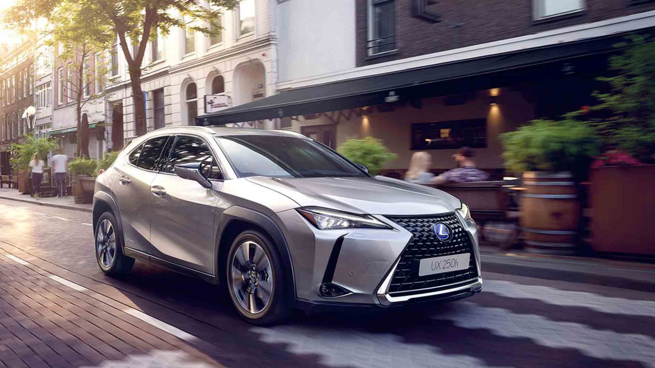 Nuevo Lexus UX 250h: vehículo premium