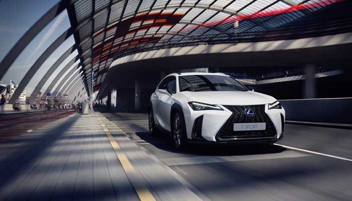 lexus-ux-250h-premium-lanzamiento-UX-F-SPORT-700x400