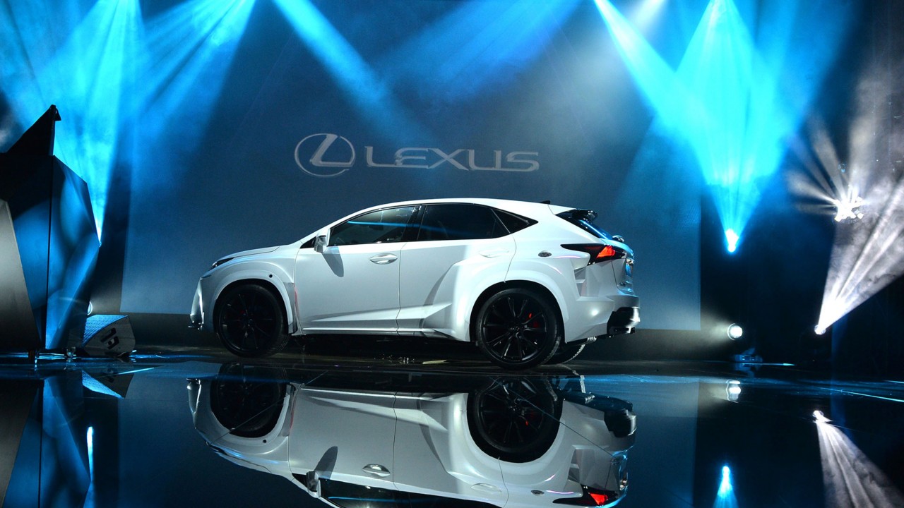 Nuevo Lexus NX 300h híbrido - Will.I.Am
