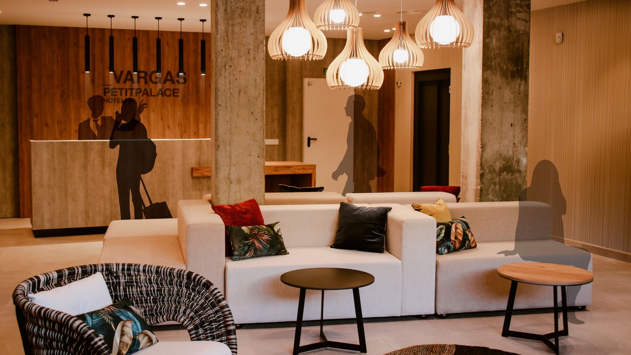 hotel petit vargas sevilla