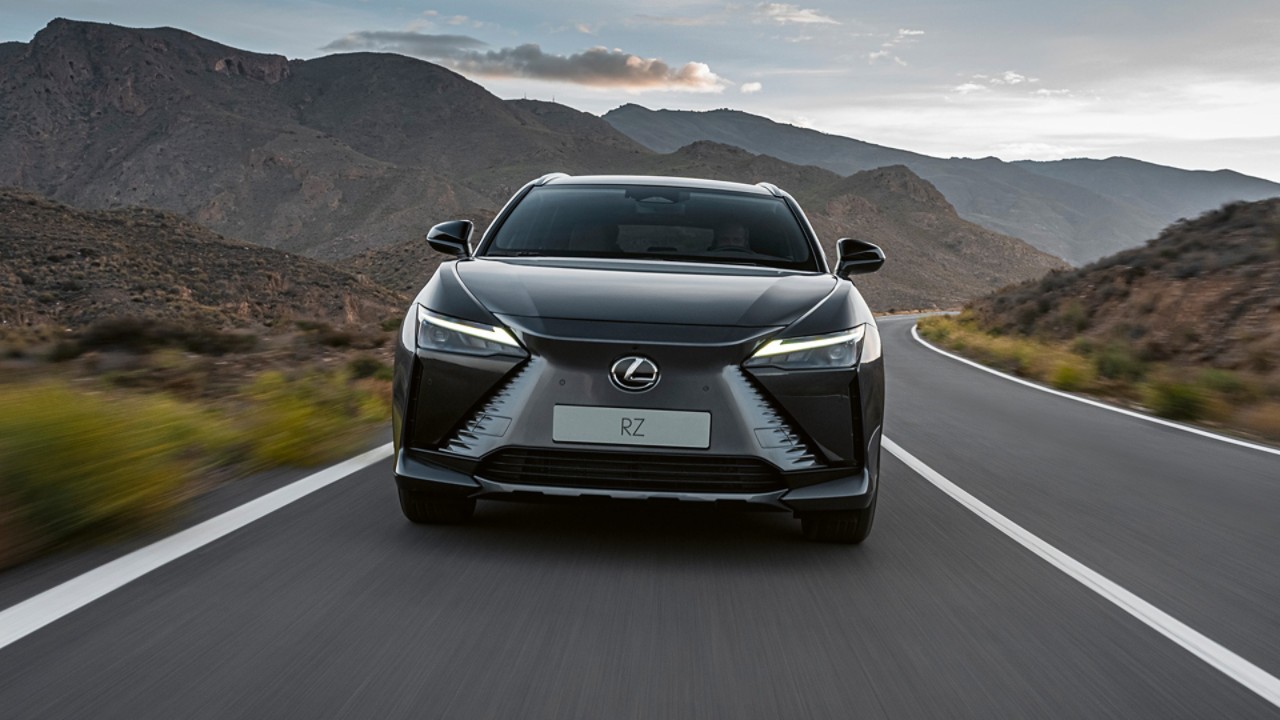 Lexus RZ 450e eléctrico