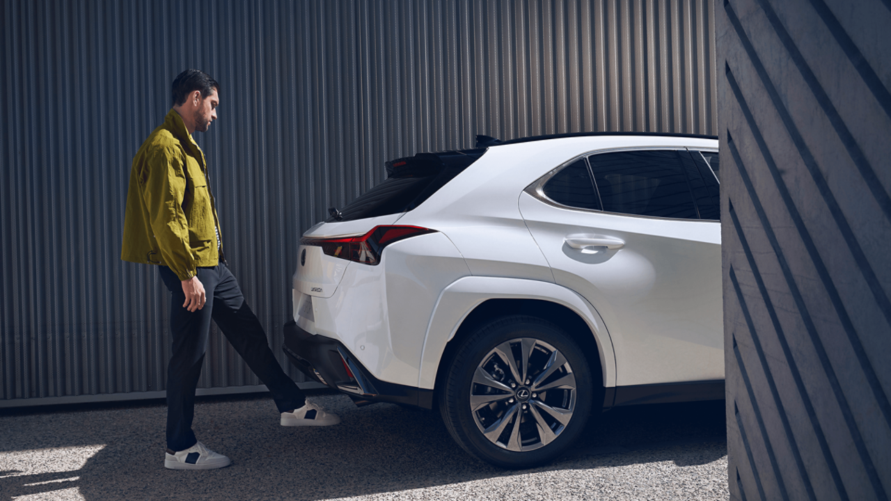 Lexus UX my23