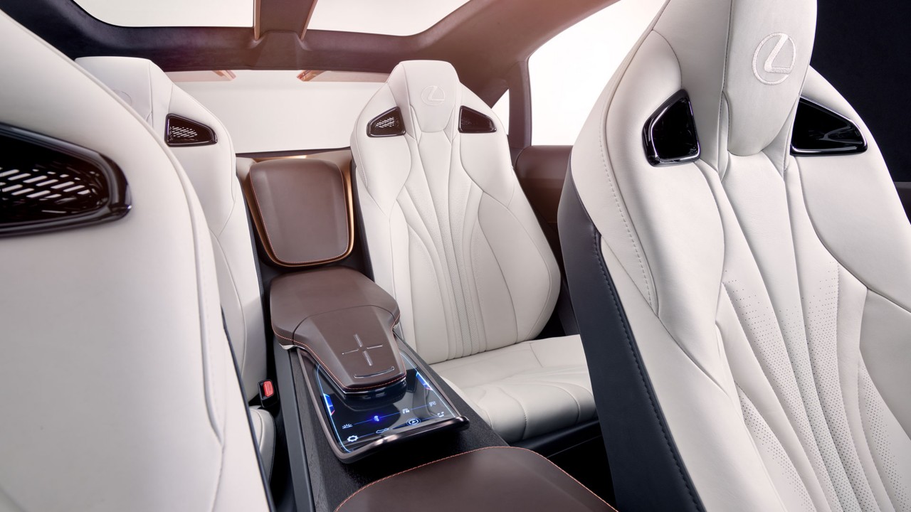Lexus LF-1 Limitless concept car interior 