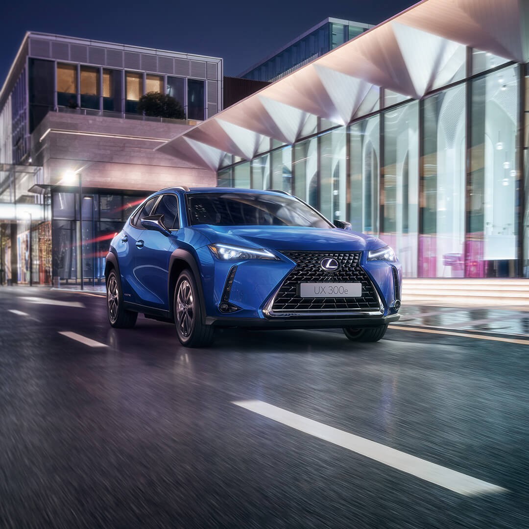 LEXUS UX HIBRIDO AUTORECARGABLE EXTERIOR COCHE